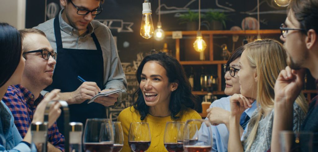 5 Ways To Deliver Excellent Customer Service in a Restaurant