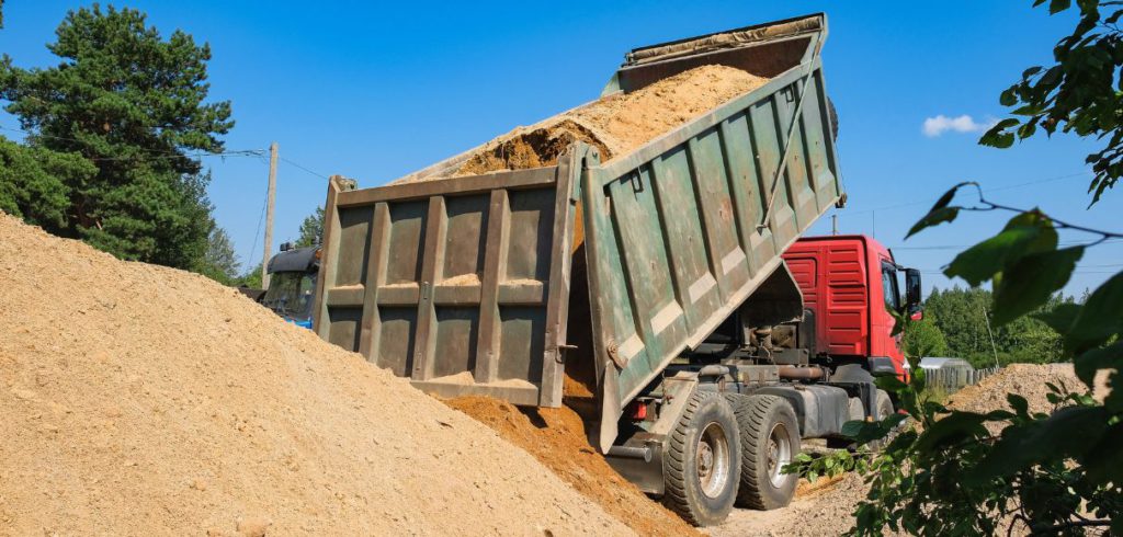 5 Tips for Making Your Dump Truck Last Longer
