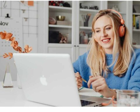 9 AI Business Ideas That Get 10x Earnings for Gen Zs