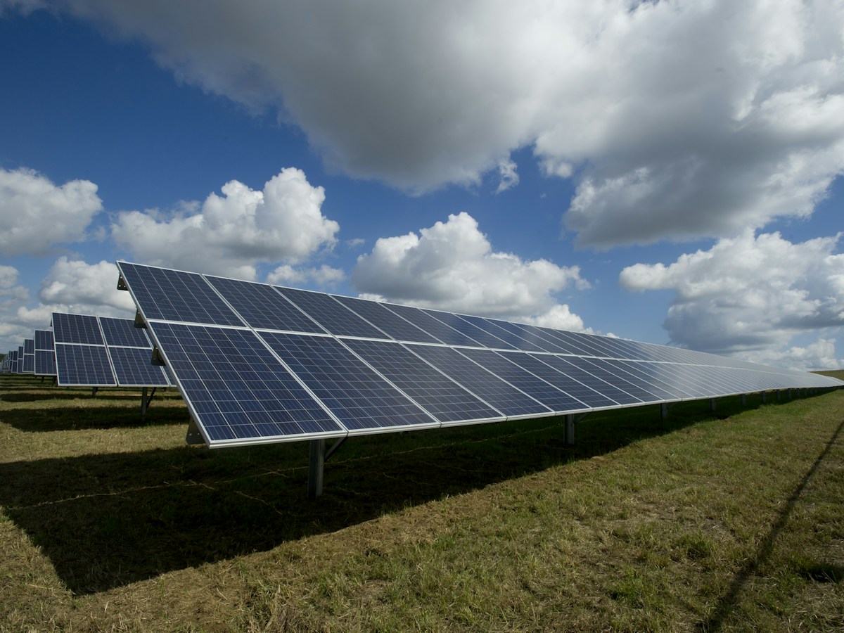 Energy startups 2026 guide — solar battery nuclear fusion clean energy venture capital funding for founders